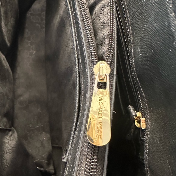 Large Black, Michael Kors Charlotte bag - Picture 11 of 11